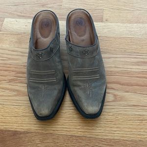 Ariat Western Mules in distressed brown, women’s size 8